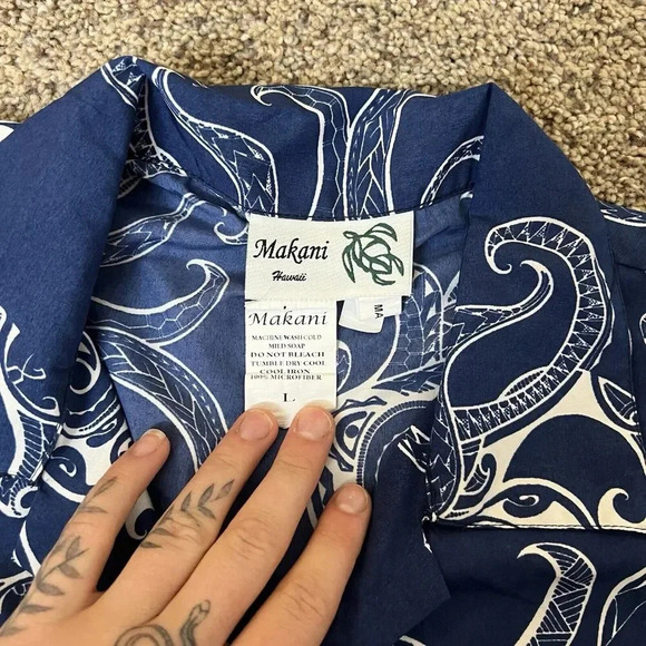 Makani Hawaii Shirt Mens Octopus Large Blue Tribal Microfiber Hawaiian Aloha - Picture 4 of 8